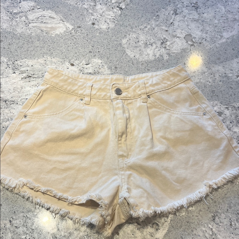 CIDER Cream Jean Shorts with Frayed Hem Size S